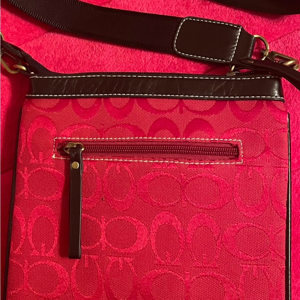 Red purse - Picture 3 of 7